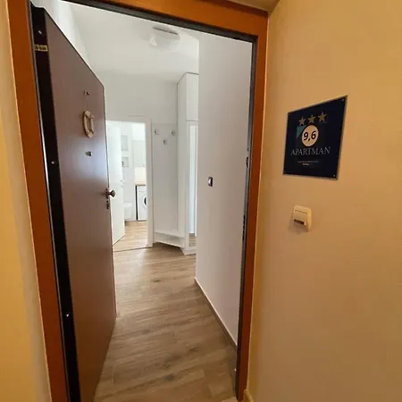 Apartment Trogir City דירה *