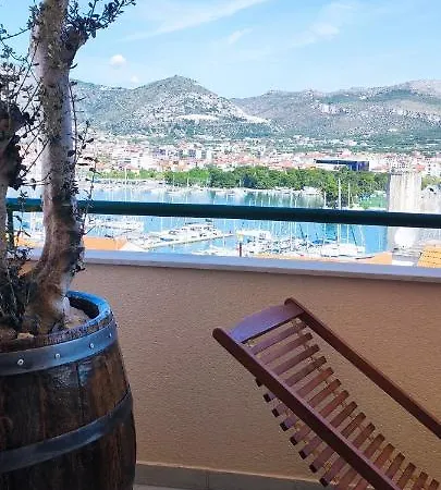 Apartment Trogir City טרוגיר